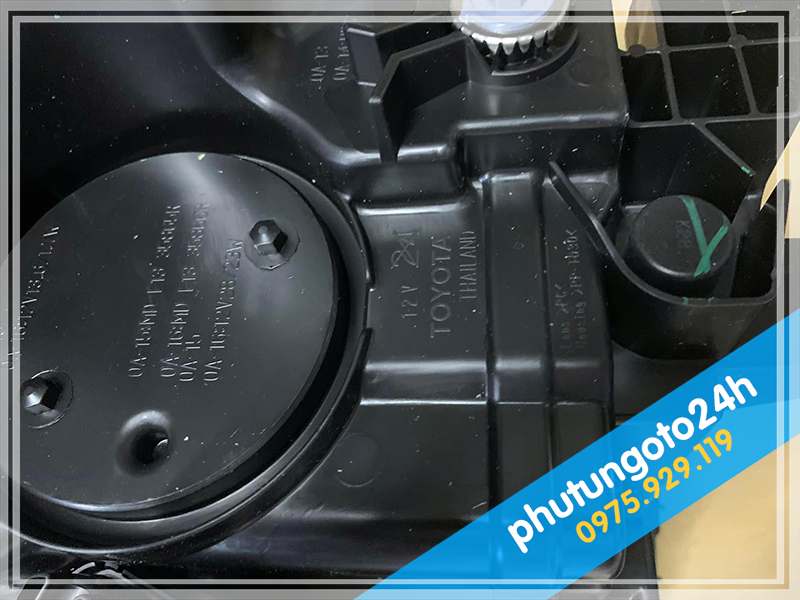 Chuyên phân phối đèn pha trước Toyota Cross, bảo hành uy tín nhất