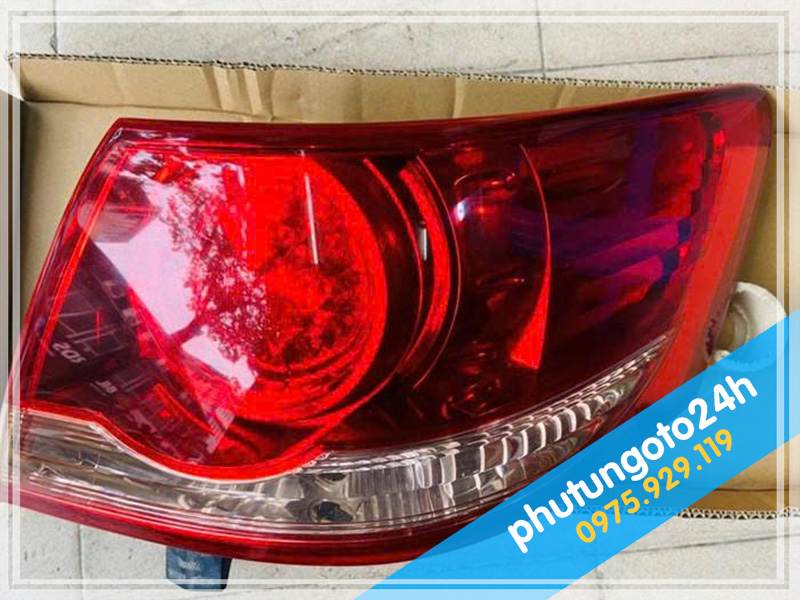 Mẫu đèn hậu ngoài xe Camry 2.4 và 3.5 đời 2007, 2008
