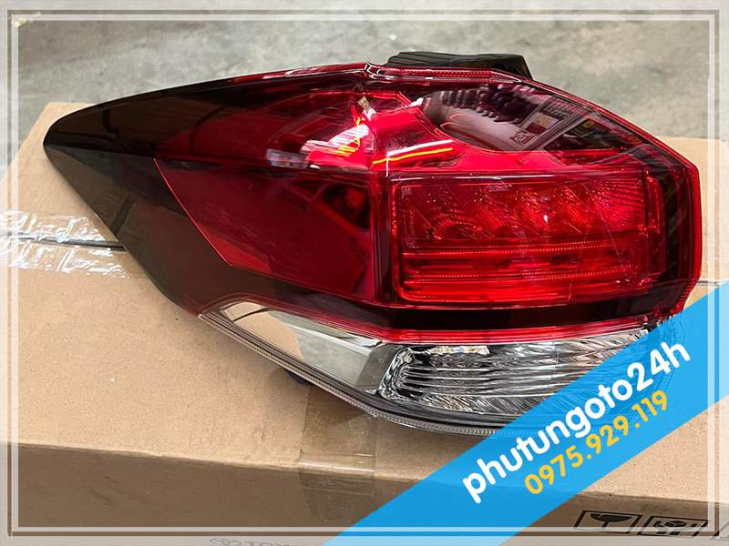 Mẫu đèn hậu bên tài Toyota Rush 1.5 đời 2018, 2019, 2020, 2021